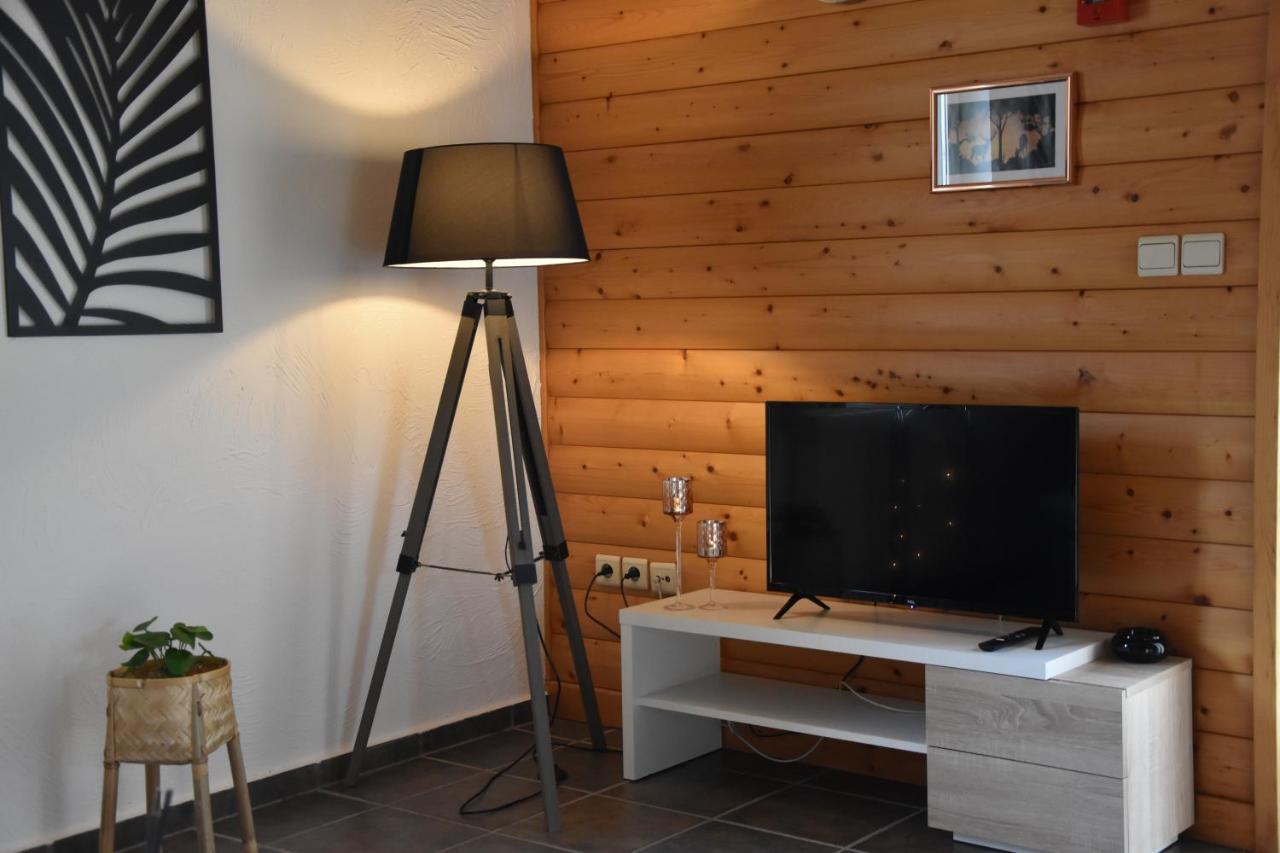 Gite Du Cheval Blanc D'Houmont Sainte-Ode ภายนอก รูปภาพ